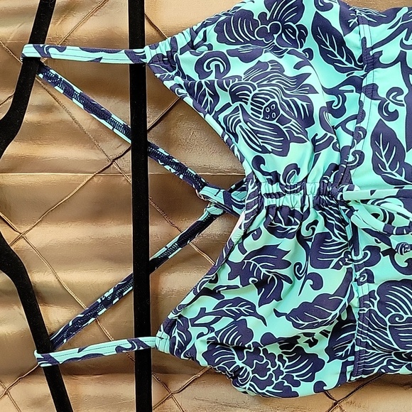 VGUC- Lands End Floral Underwire Tankini Top w/Convertible Straps - Picture 4 of 7